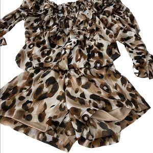 Romper , size M , color brown , white